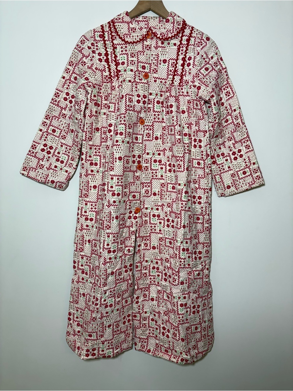 Vintage Quilted Floral Nightgown S granny Cabincore 70’s Cottagecore Button Down